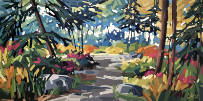 Peinture acrylique aux coups de pinceau expressifs représentant un sentier forestier rocailleux s'enfonçant vers une clairière lumineuse. Des conifères encadrent la composition, tandis que des sous-bois colorés — roses, oranges et jaunes — bordent le chemin. La lumière blanche diffuse en arrière-plan crée une atmosphère de profondeur et de sérénité. Œuvre de Martine Chassé, peintre contemporaine québécoise, format 30 x 60.


