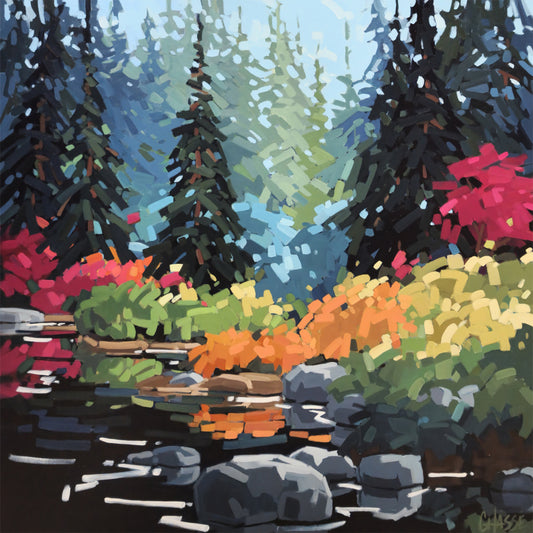Peinture d'un étang calme entouré de conifères, d'arbustes aux feuillages rouges, orangés et vert tendre ainsi que de plantes aquatiques. Les reflets colorés animent la surface de l'eau dans une ambiance lumineuse et paisible.